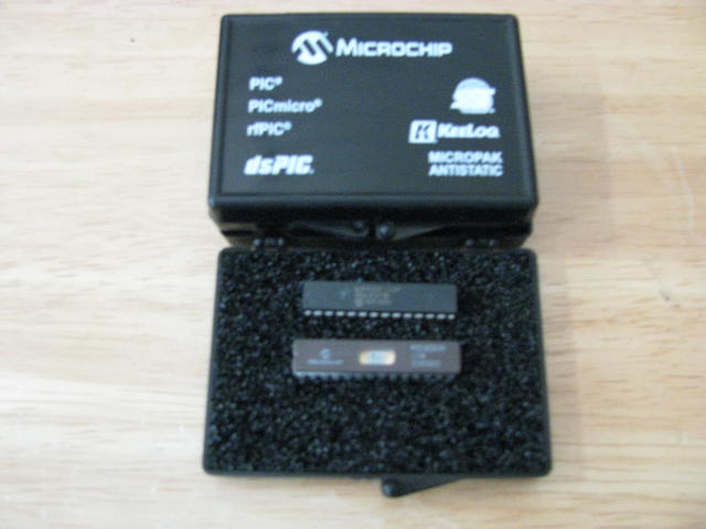 Microchip Golden Device PIC 16C63A