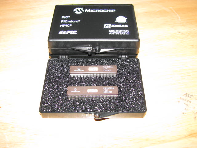 Golden Device Microchip PIC 16C63A